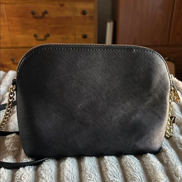 Michael Kors Cindy‎ Dome Crossbody Bag - Picture 2 of 12